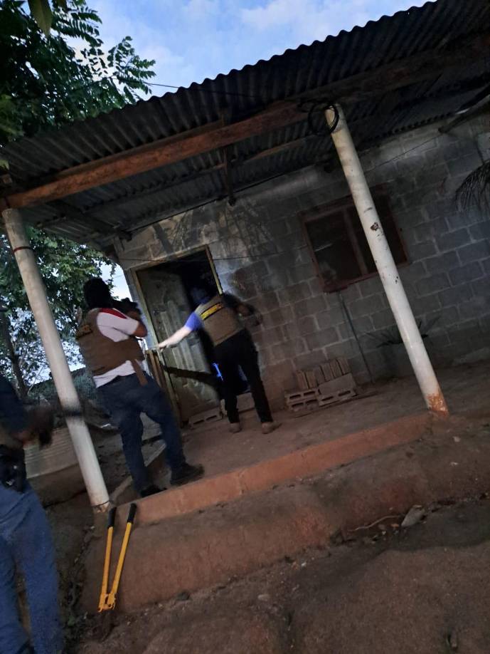 Desmantelan cámaras de la MS-13 puestas en postes de luz