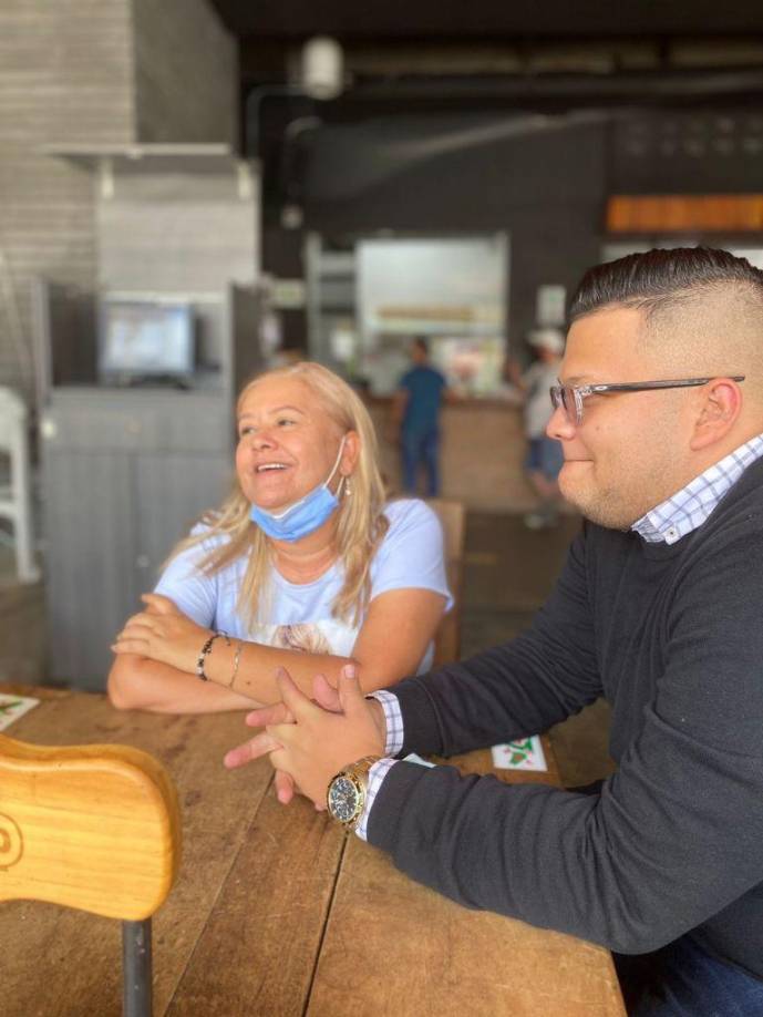 Federico confirma la alegría de su madre. “Mi mamá está tranquila y feliz desde que le dijeron que podía morir porque su vida era literalmente un infierno”, contó.