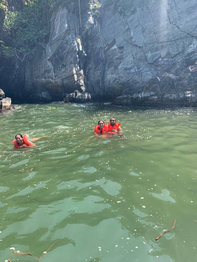 Cada año, muchos enamorados y también escépticos vienen a esta pequeña cripta solo para probar suerte. 