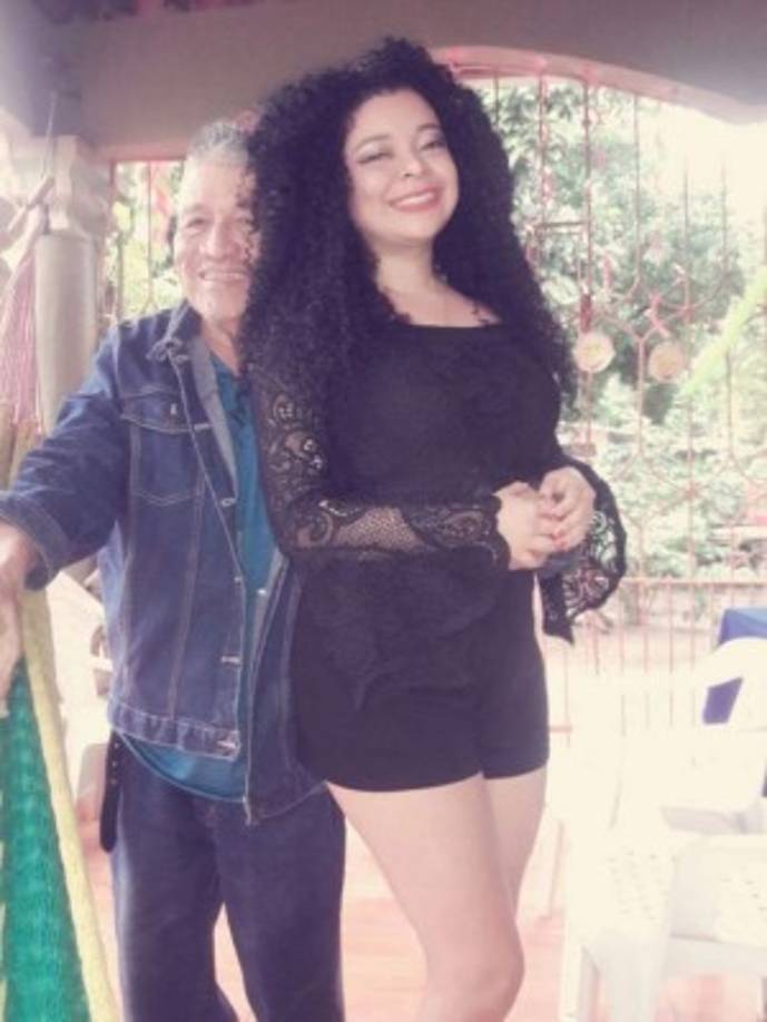 Glenda Rivera compartió: 'Mi padre y yo...te amoo, papi; hasta el cielo'.