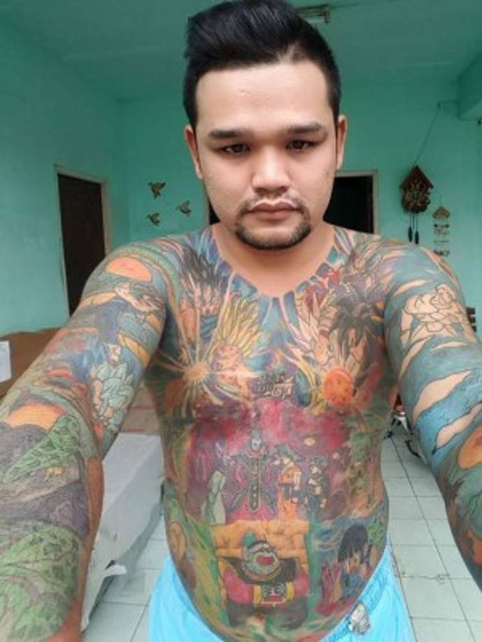 Los tatuajes de Kranseen incluyen la primera serie animada de Dragon Ball, luego Dragon Ball Z, Dragon Ball GT y Dragon Ball Súper.