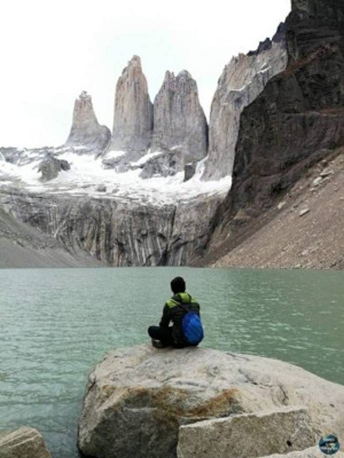 Aunque disfrutan lo que hacen y han conocido grandiosos lugares explican que lo que más extrañan es su familia y amigos, quienes radican en España.