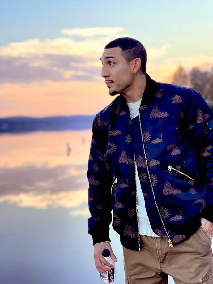 La carrera de Teófimo López dará un giro diferente en este 2022 pasando a la categoría de 140 libras y que su próxima pela se llevaría a cabo en Las Vegas para el mes de mayo.