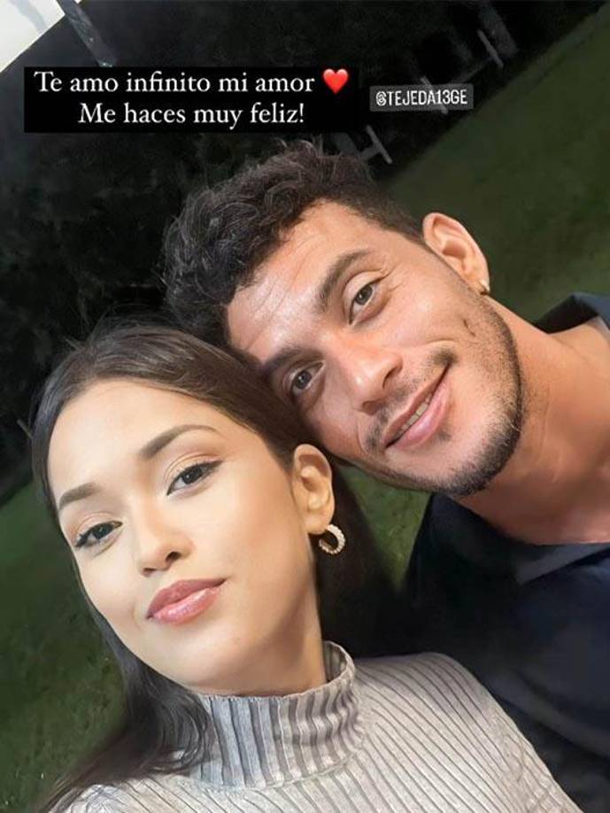 Andrea compartió el lindo momento luego que Ángel Tejeda le pidió matrimonio. 