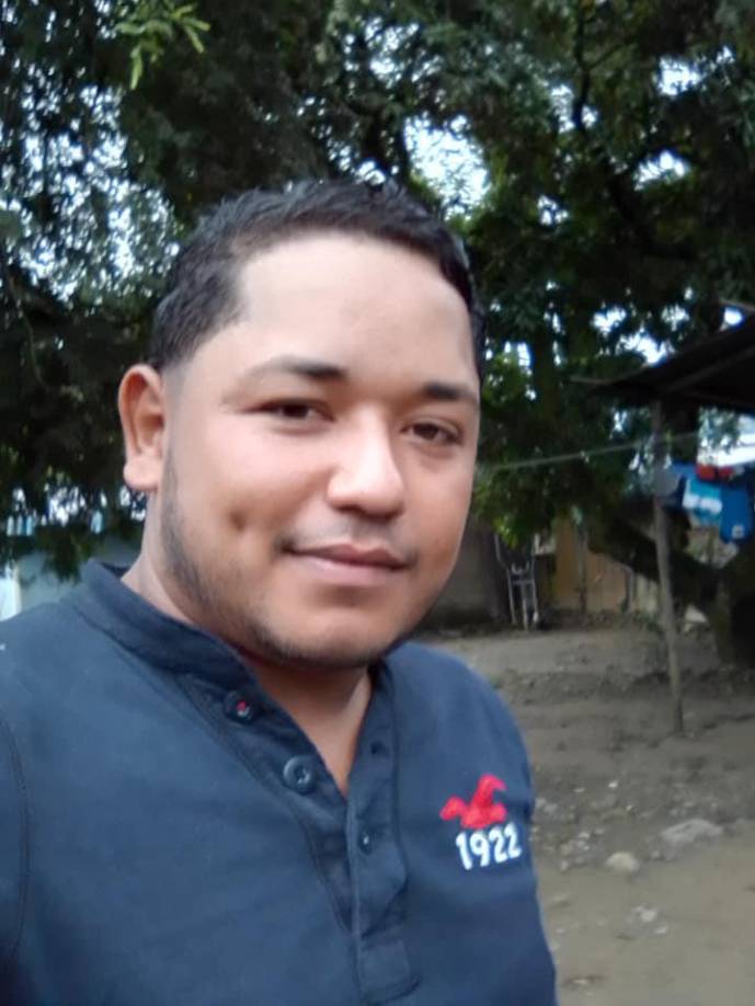 Se desplazaron al lugar varias radiopatrullas encontrando a una persona fallecida y dos más heridas por arma de fuego.