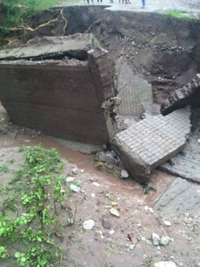 Se espera que las autoridades del gobierno atiendan la emergencia en Sulaco a la brevedad.