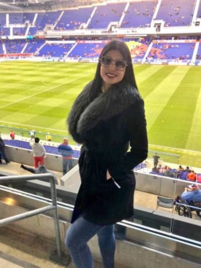 Paola Salcedo estudió Relaciones Públicas y posteriormente dedicó su vida al modelaje hasta convertirse en influencer.