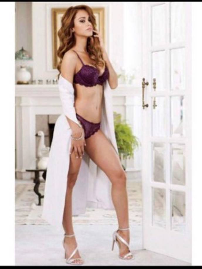 Yanete García se volvió famosa por ser la encargada de presentar la predicción del clima en el noticiero de Televisa Monterrey.