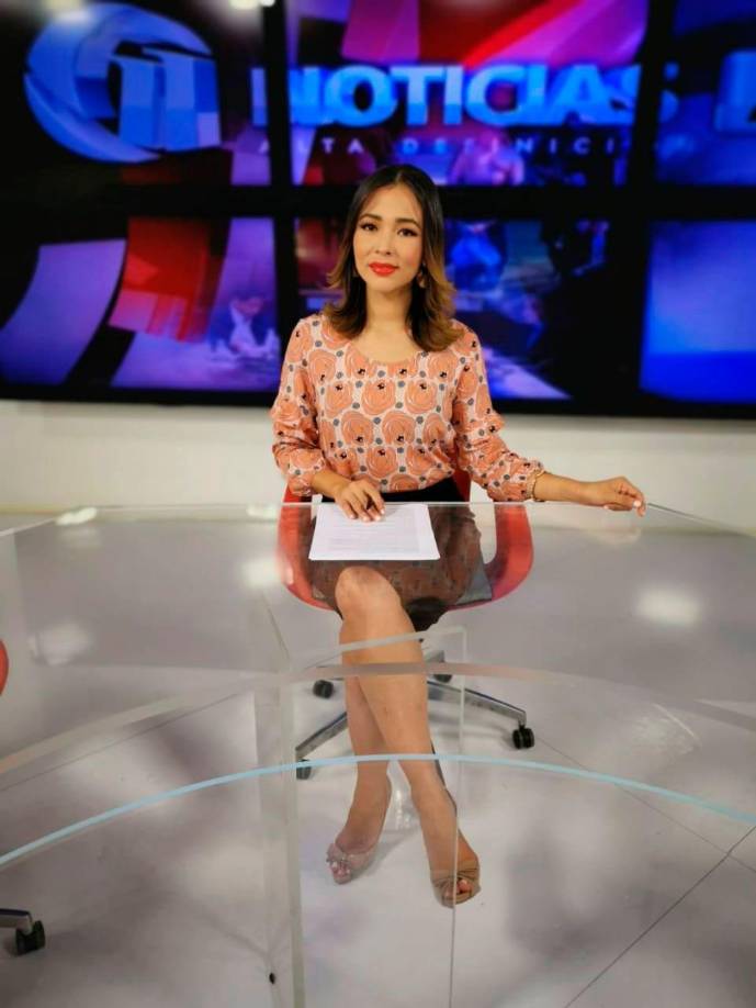 Continuando con su declaración, dijo que, supuestamente, el gobierno pagó con dinero del Congreso Nacional una inteligencia artificial capaz de modificar fotografías y vídeos de su teléfono, para así tener pruebas contra Jorge Cálix. 