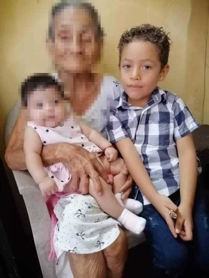 Dunia tenía tres hijos varones y Eliel era el menor de ellos. El pequeño de cinco años la acompañaba a todos sus mandados y el viernes no fue la excepción.