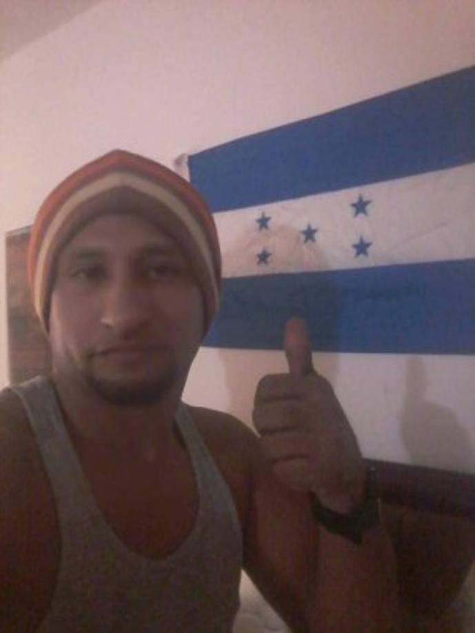 Este hondureño compartió su foto desde la comodidad de su hogar.<br/><br/>Mile Jedinak, el capitán de Australia, firmó un triplete para dar la victoria a Australia sobre Honduras, por 3-1, en la vuelta de la repesca intercontinental y certificó su clasificación para el Mundial de Rusia 2018.<br/>