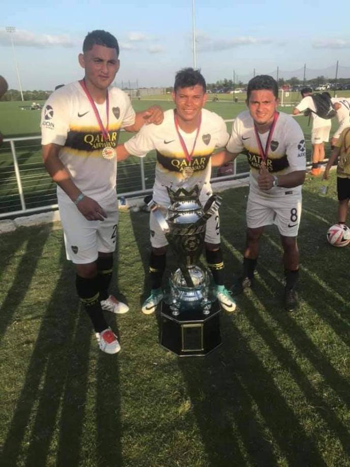 En marzo del 2020, el centrocampista decidió retirarse oficialmente del fútbol. Jugó 158 partidos en la Liga Nacional de Honduras y anotó 12 goles.