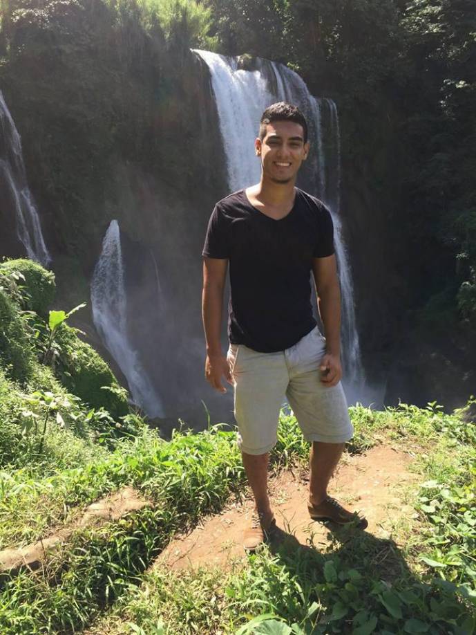 El joven de 28 año estuvo en coma y tres días después, su hermana pidió públicamente que dieran con los culpables de este ataque.