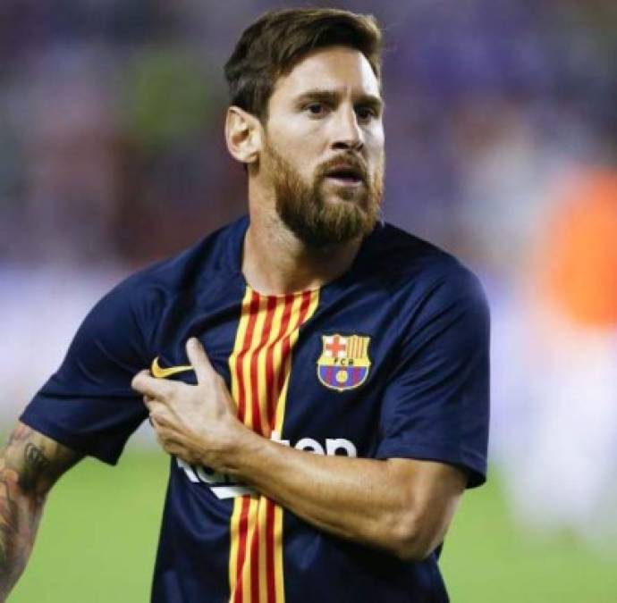 El delantero argentino Lionel Messi fue consultado sobre la posibilidad de salir del Barcelona y fue contundente con su respuesta: 'Aquí lo tengo todo. Desde los 13 años estoy en Barcelona, en el mejor equipo del mundo,no tengo necesidad de irme a ningún lado', dijo.