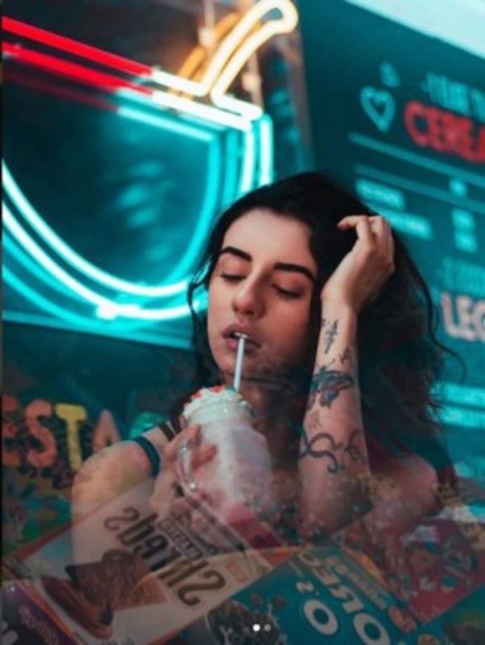 Su nueva polémica no ha hecho más que desatar las críticas de cientos de usuarios en redes sociales y en Twitter su nombre se colocó en lo alto de los temas más comentados.<br/>En esa red social, la youtuber sólo hizo el comentario “Arde Troya...arde”, después de la polémica generada.<br/><br/><br/><br/>