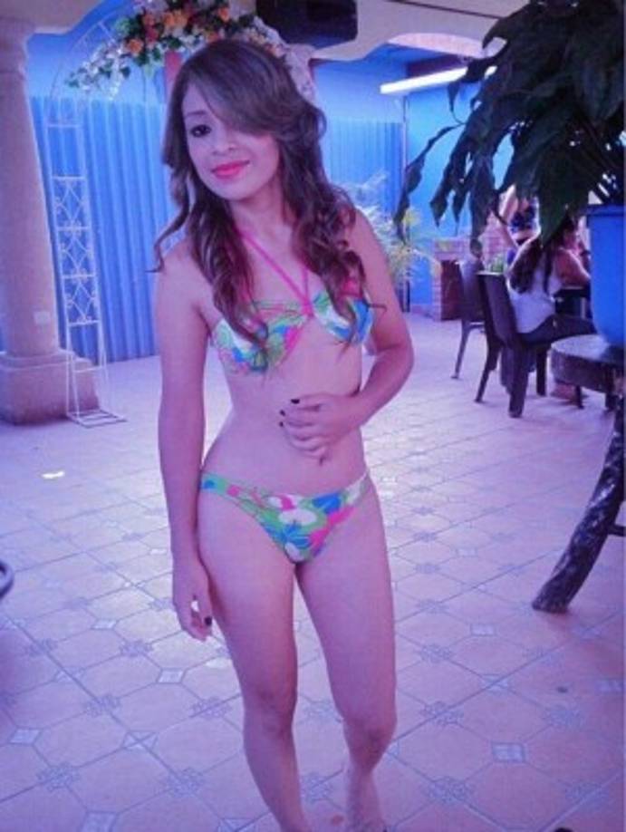 Yohana Cantor muestra su esbelta figura.