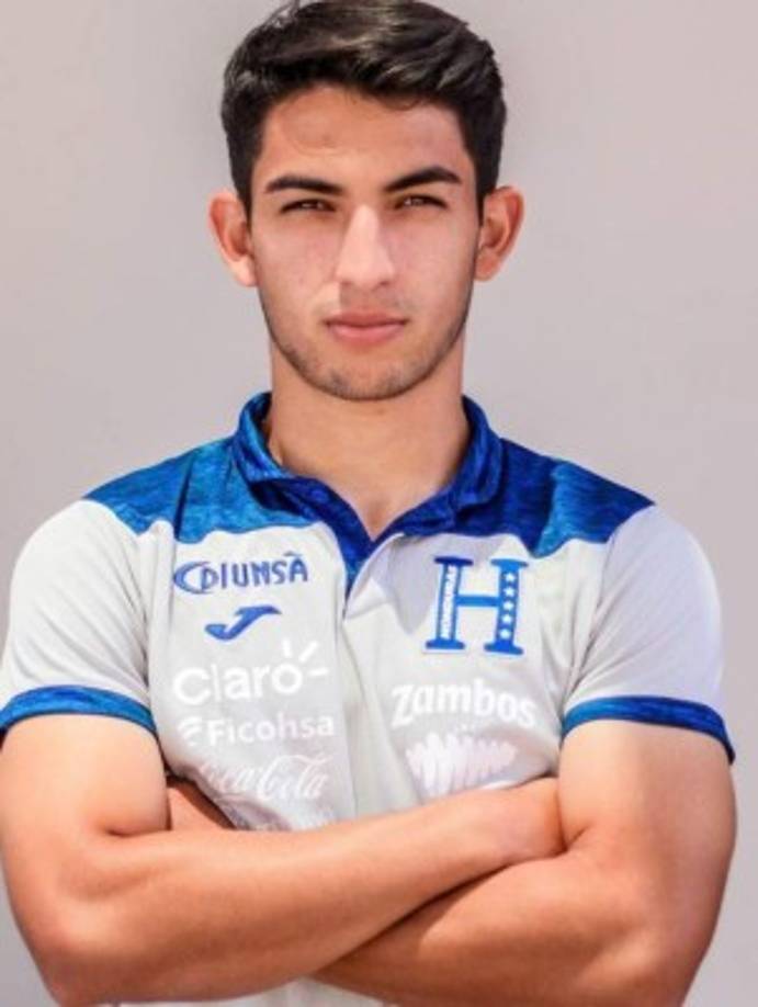 Jonathan Rubio: En exclusiva con Diario LA PRENSA, el mediocampista hondureño habló sobre su futuro luego de que se encuentra cedido a préstamo en el CD Tondela de Portugal por parte del Huesca, club de España al que le pertenece su ficha: 'Tengo contrato por un año con el Huesca, desconozco dónde jugaremos el próximo año. Ahorita están luchando por ascender y sinceramente hasta yo tengo esa incertidumbre', indicó.