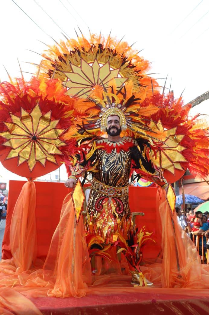 Carrozas, música y baile: así se vive el gran cierre de la Feria Isidra en La Ceiba