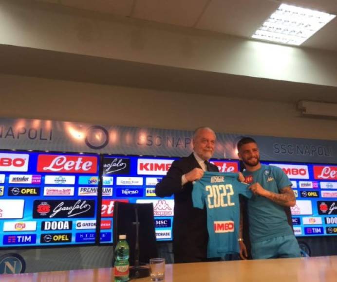 El delantero italiano Insigne ha firmado este sábado su renovación con el conjunto del Napoli hasta 2022