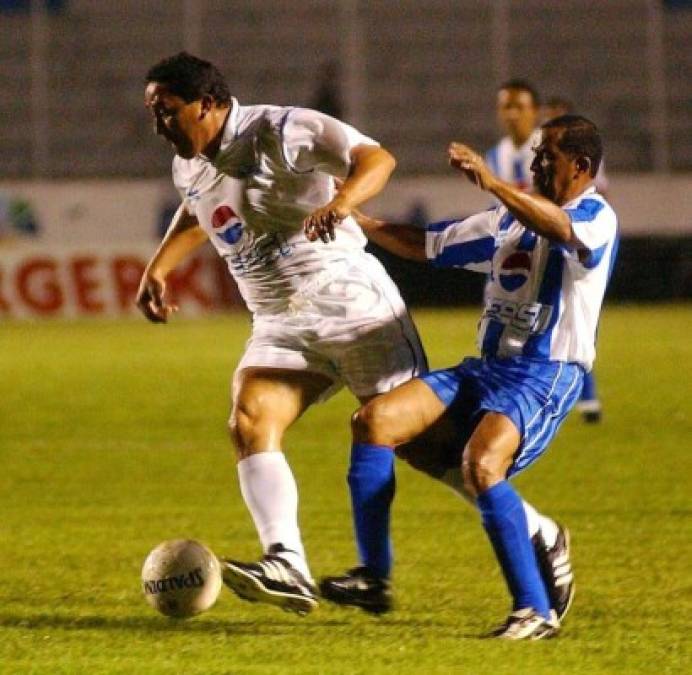 Gracias al fútbol, Porfirio estuvo becado en una universidad en Estados Unidos, cosechó muchos amigos y se ha ganado el cariño de la gente que vivió el Mundial de 1982.