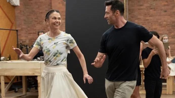 Todo sobre el romance de Hugh Jackman y Sutton Foster, a quien conoció estando casado