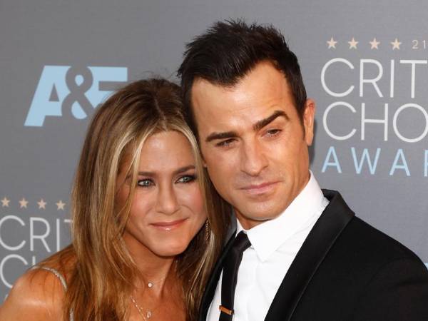 Jennifer Aniston y Justin Theroux en los CriticsÍ Choice Awards de 2016.