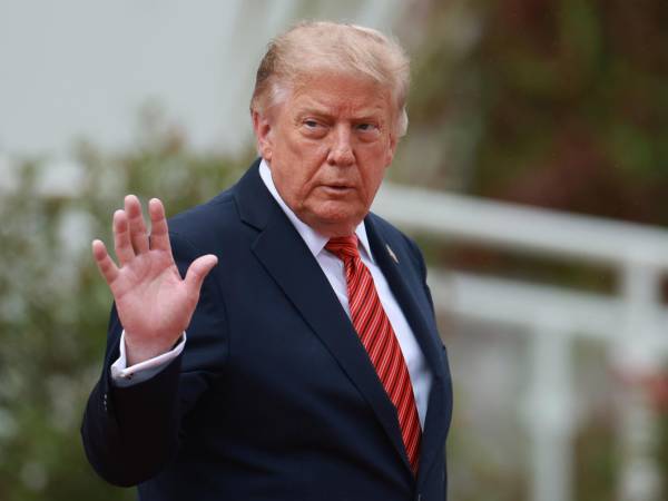 El presidente de Estados Unidos, Donald Trump, abandona el palacio presidencial de Áras an Uachtaráin en Dublín (Irlanda), el 12 de septiembre de 2026.