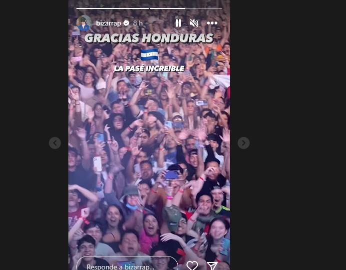 “Gracias Honduras. La pasè increìble”, escribiò Bizarrap en su cuenta de Instagram junto a esta foto.