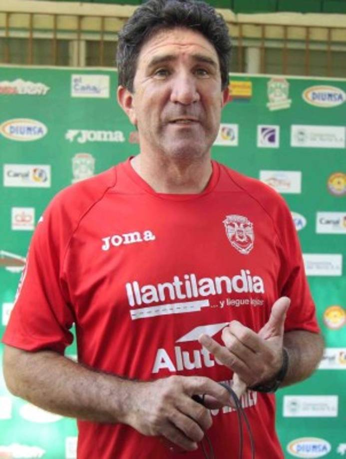 Héctor Vargas: Tras lograr el título con Marathón, en el club verde de la mano del entrenador argentino comenzaron la pretemporada en busca del bicampeonato. En los próximos días podrían estar fichando un mediocampista.