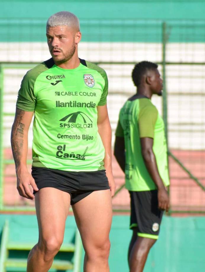 Braian Molina: Defensor argentino que fue fichado por el Marathón. Ha jugado en el fútbol de Argentina, Ecuador, Chile y México.