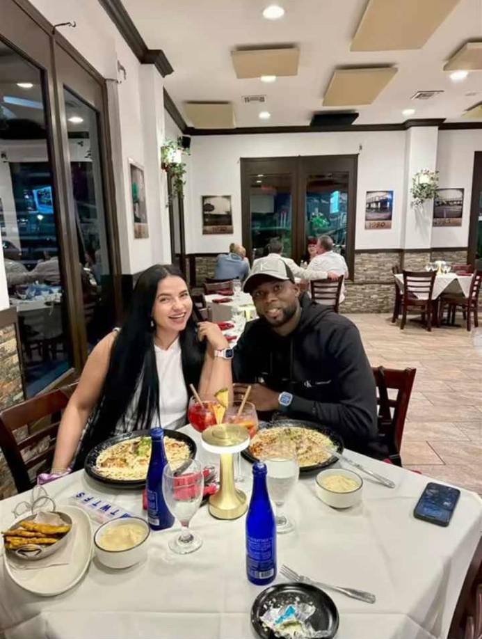 Yustin Arboleda, delantero colombiano del Olimpia, se escapó a Miami con su esposa Paula Vivas para relajarse en los días libres.