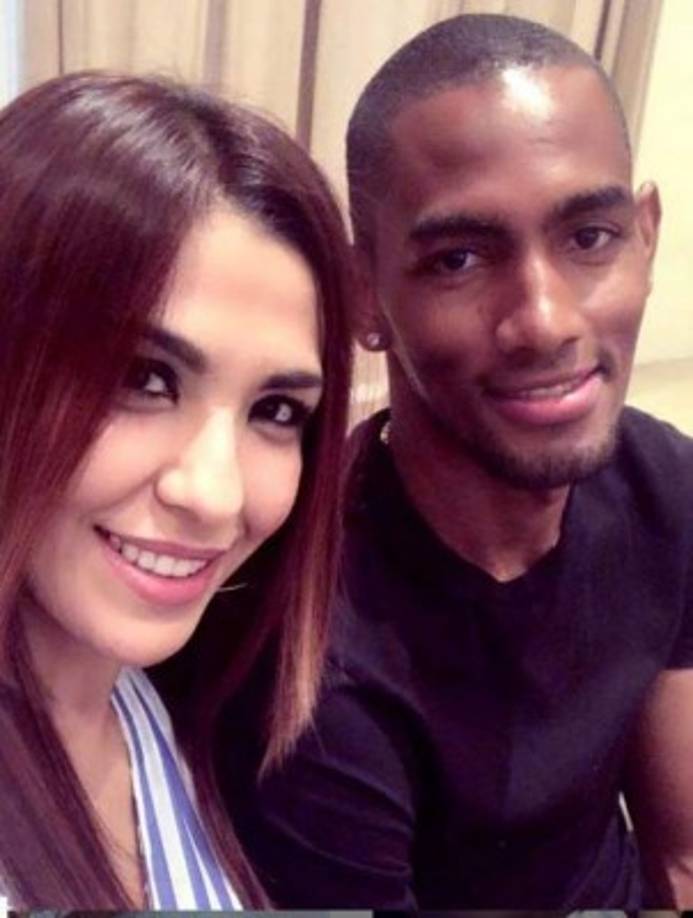 No cabe duda que Yarely Espinal es una belleza, fue conquistada por el goleador Bengtson del Olimpia
