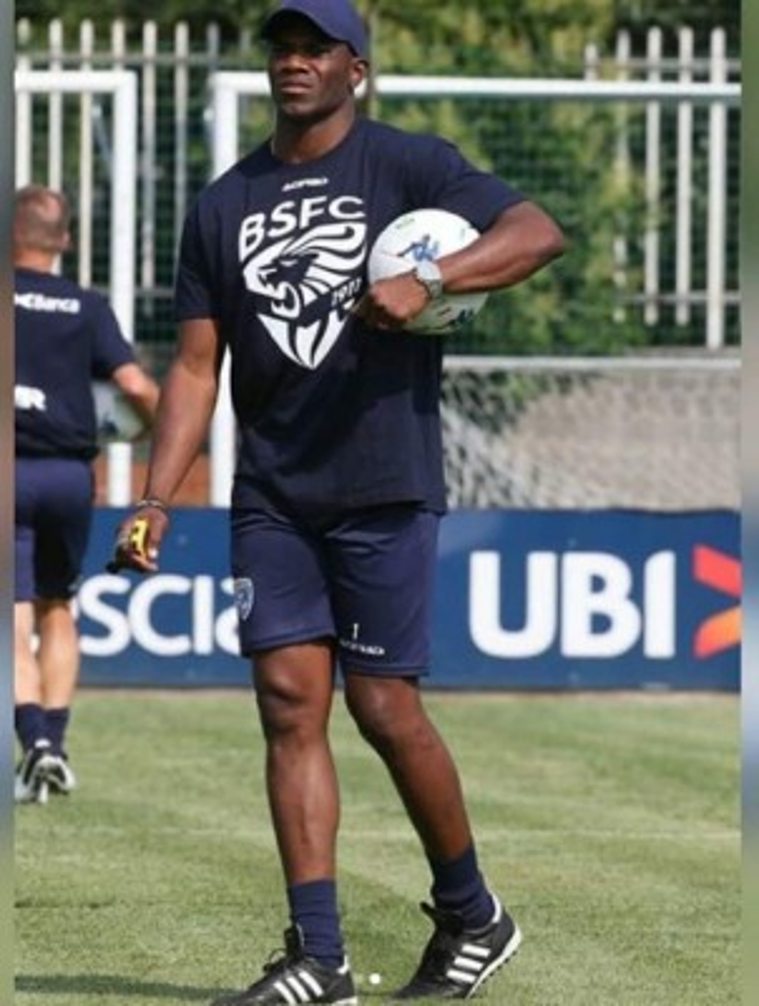 El reconocido exdeportista hondureño afirma que se mantiene constantemente al tanto de las noticias para saber cómo avanza la enfermedad. Pero, que en medio de la alerta trata de estar tranquilo tomando todas las medidas necesarias con su familia.