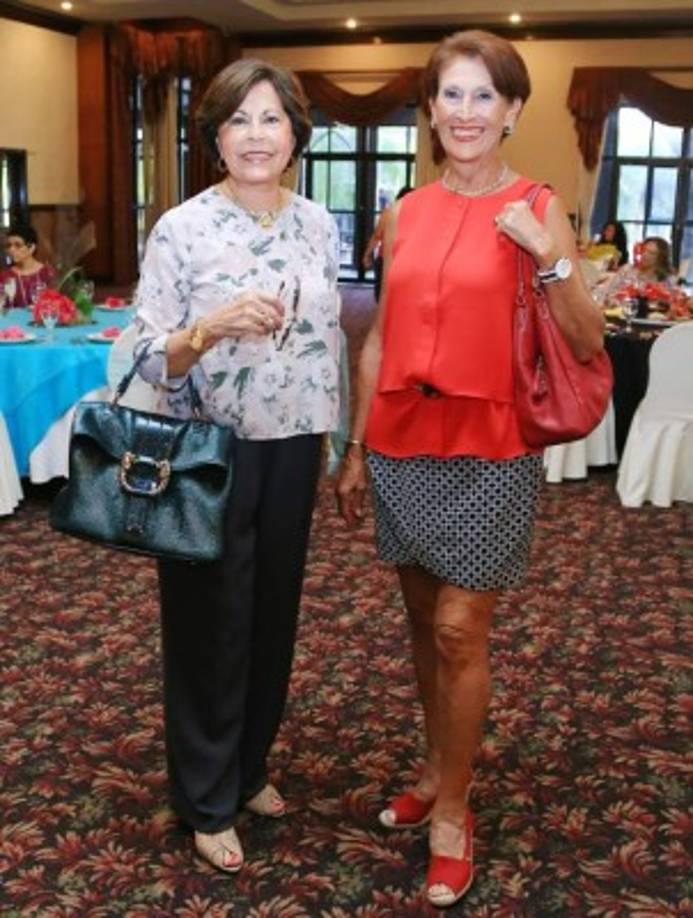 Nena Díaz Lobo con Miriam Millares.