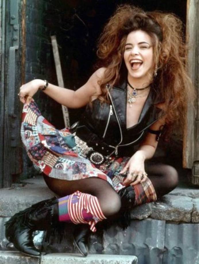 Cuando Trevi conoció a Sergio Andrade comenzó la tragedia en su vida, porque con él vivió humillaciones, sometimiento y la arrastró al escándalo más grande de su vida.<br/>