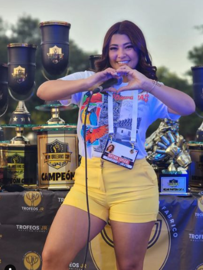 La hermosa presentadora catracha cautivó con su presencia en la New Orleans Cup.