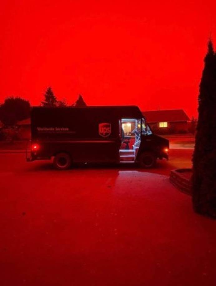 Las autoridades pidieron a la población resguardar a los adultos mayores, niños, mujeres embarazadas y personas que padecen de enfermedades preexistentes del humo de los incendios.