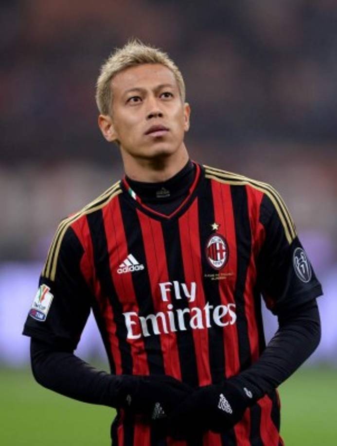 El diario Super Deporte asegura que Keisuke Honda interesa mucho en el Valencia. También el Levante iría tras los pasos del japonés. Honda milita actualmente en el Milan y tiene 30 años.