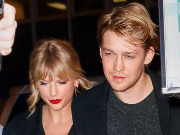 Taylor Swift y Joe Alwyn en una foto de archivo.