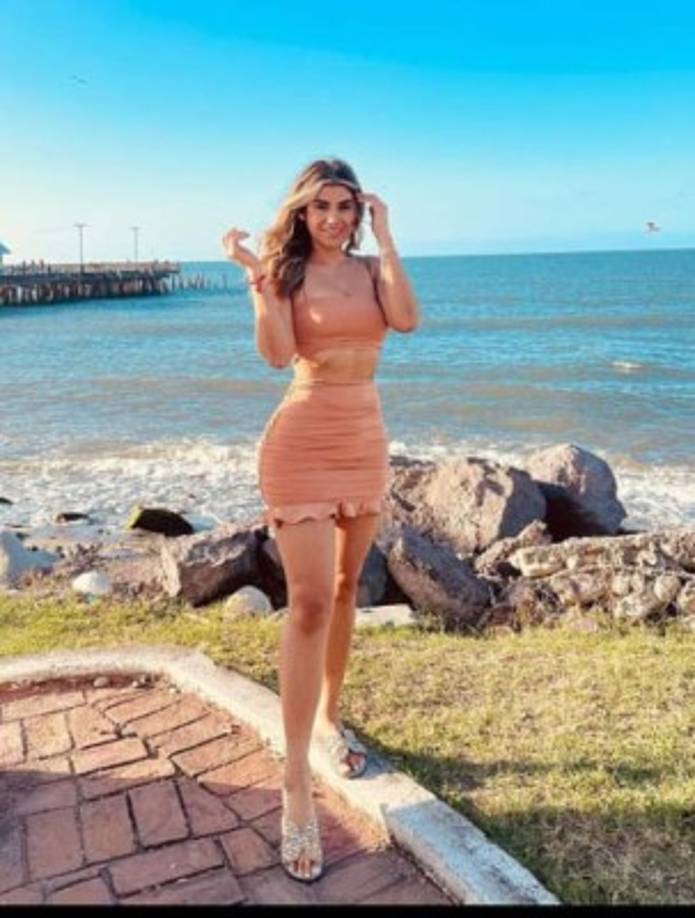 La bella hondureña tiene 12 años de radicar en Nueva York y hoy su corazón ha sido conquistado por el delantero Douglas Martínez.