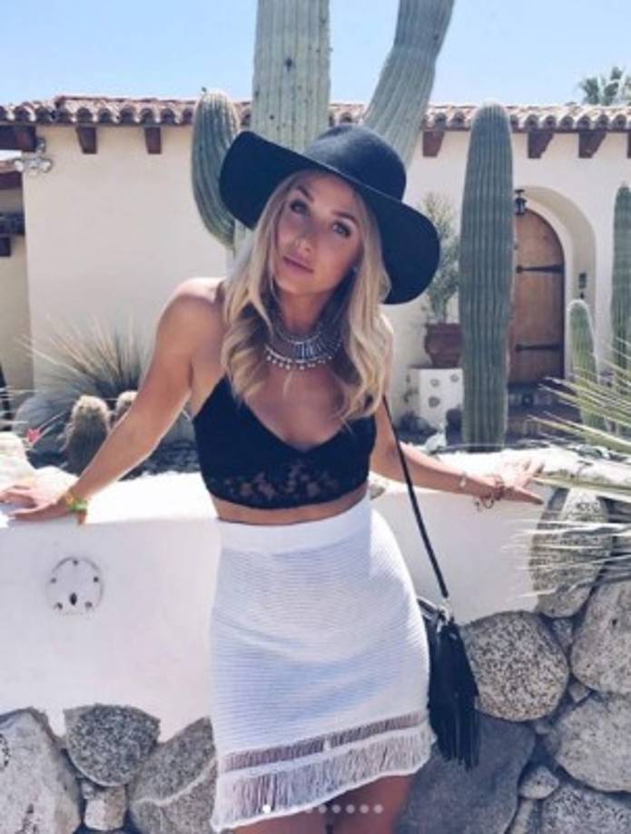 La pareja no ha confirmado los rumores de un posible romance, sin embargo, el portal 'The Sun' ha captado en varias ocasiones a Loris Karius en compañía de la rubia Daniella Grace.