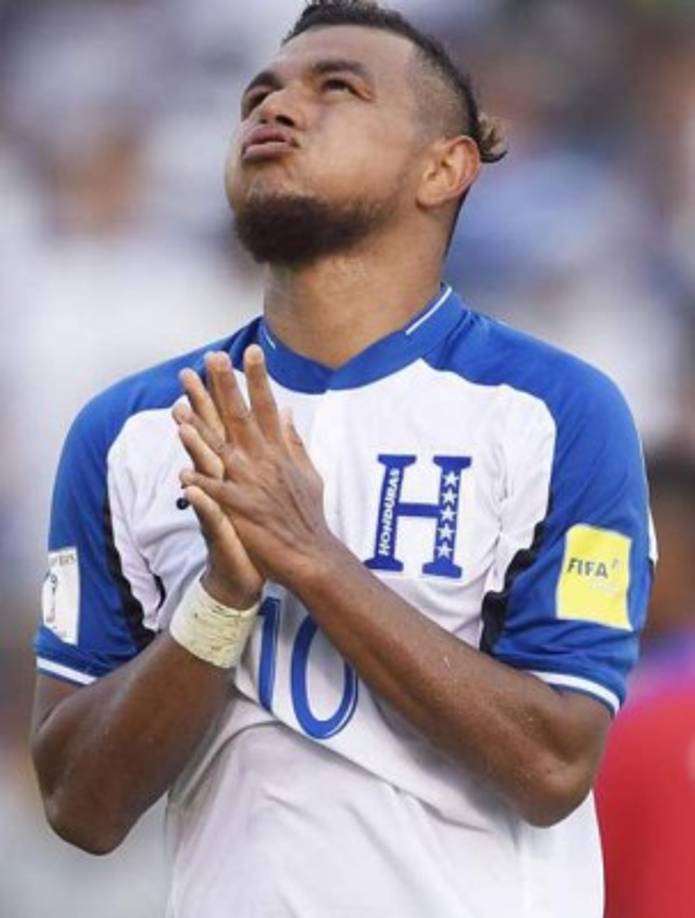 El mediocampista Mario Martínez interesa a varios clubes y en Costa Rica el Herediano que dirige Medford estaría interesado en sus servicios. En el campo local el Olimpia y Real España lo quieren.