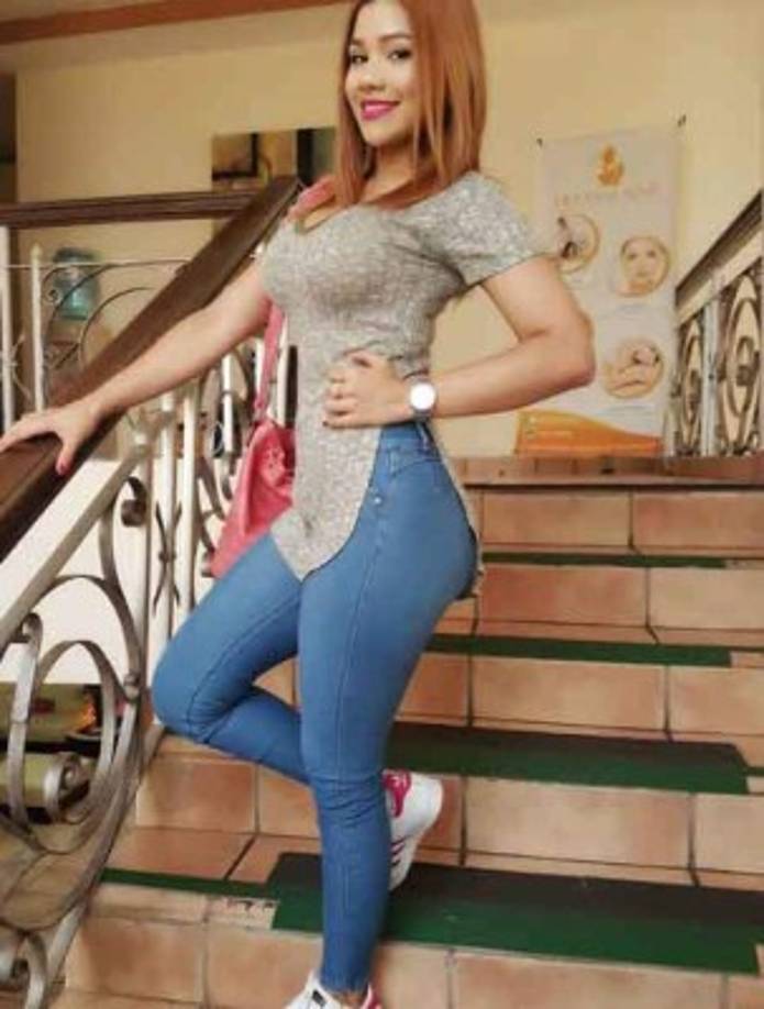 Cecilia Lanza es una hermosa chica que cautiva en las redes sociales .