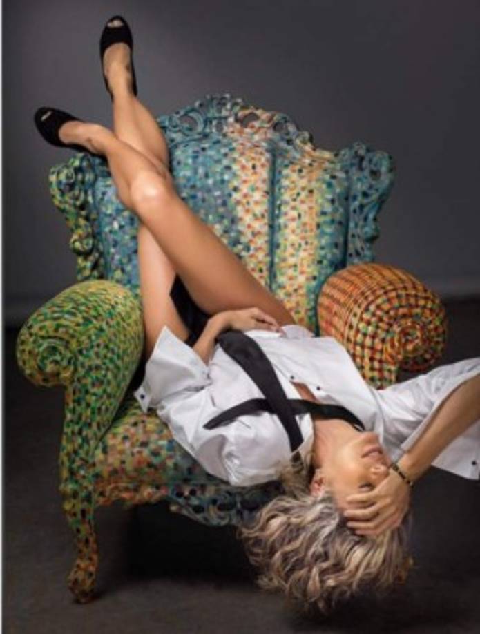 A punto de cumplir sus 52 años, la también cantante y escritora posee una figura envidiable.