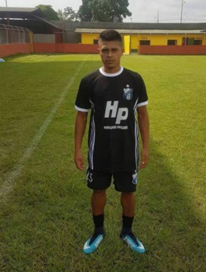 Fußball: Bundesliga, 1. FC Köln - 1899 Hoffenheim, 11. Spieltag am 05.11.2017 in Köln (Nordrhein-Westfalen). Hoffenheims Florian Grillitsch spielt den Ball. Foto: Marius Becker/dpa | Verwendung weltweit