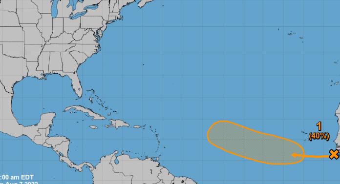 Meteorólogos de EEUU vigilan “onda tropical” en el Atlántico