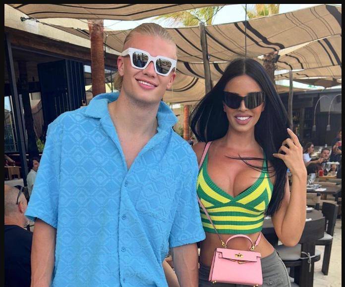 En uno de sus momentos de vacaciones coincidió con Erling Haaland, delantero del Manchester City.