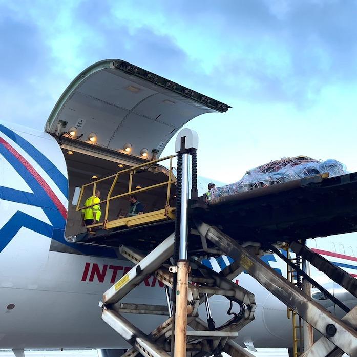 Las muestras de las especies coralinas de Tela fueron transportadas en avión a la Florida.