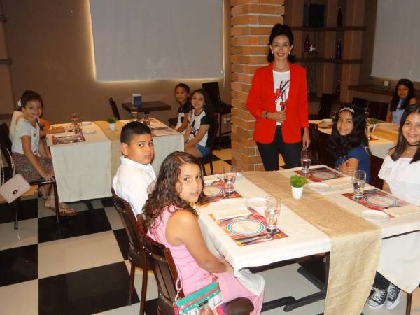 La licenciada Graciela Nieto tiene más de una década de experiencia enseñando valores morales y éticos, normas de convivencia y demás temas realacionados a niños y niñas.