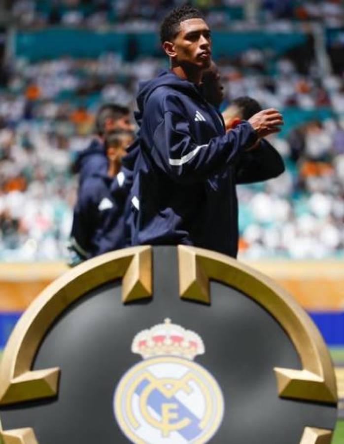 Así fue visto Bellingham junto a su bella pareja en medio de su recupercion